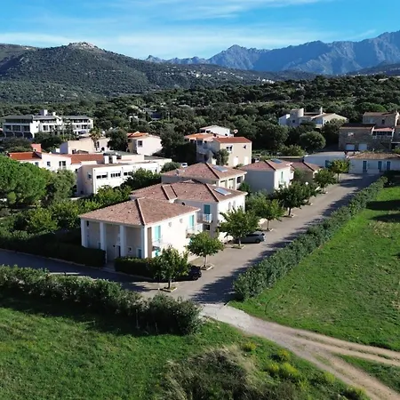Les Maristella, Ninu Holiday home