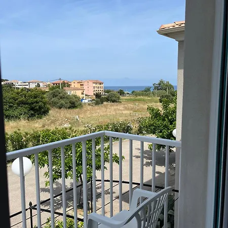 Les Maristella, Ninu Aregno