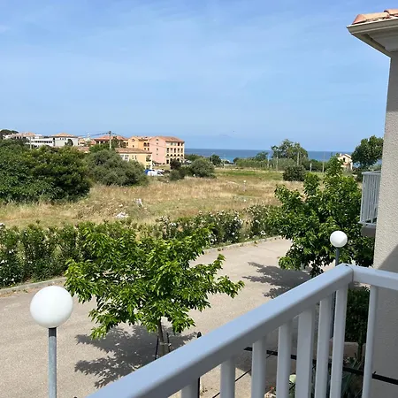 Les Maristella, Ninu