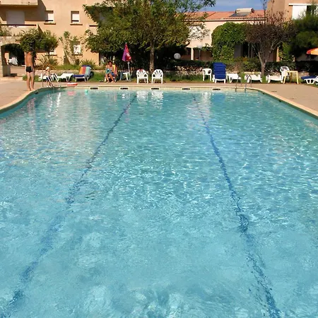 Nyaraló Les Maristella, Ninu