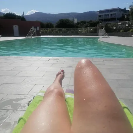 Nyaraló Les Maristella, Ninu *